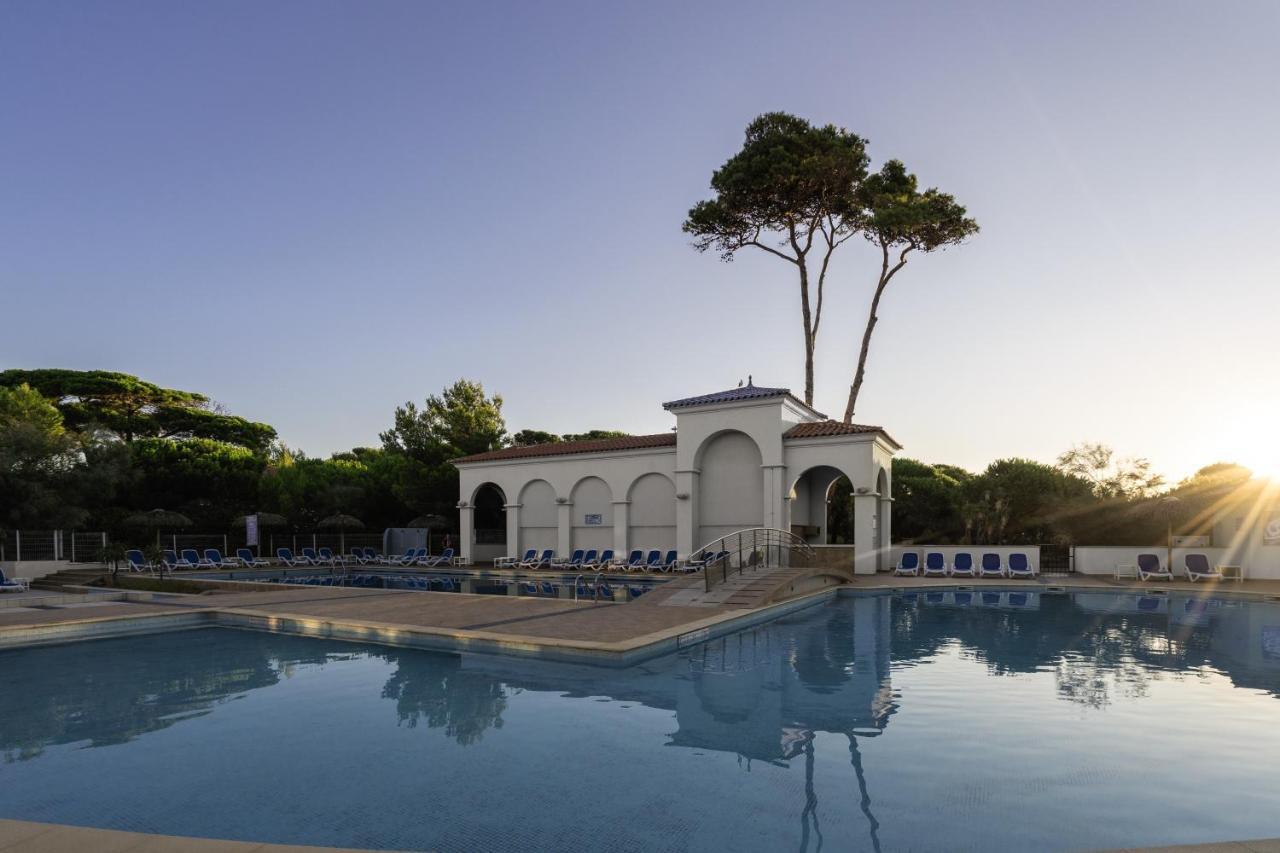 Belambra Clubs Presqu'Ile De Giens - Riviera Beach Club Hyères Exterior foto